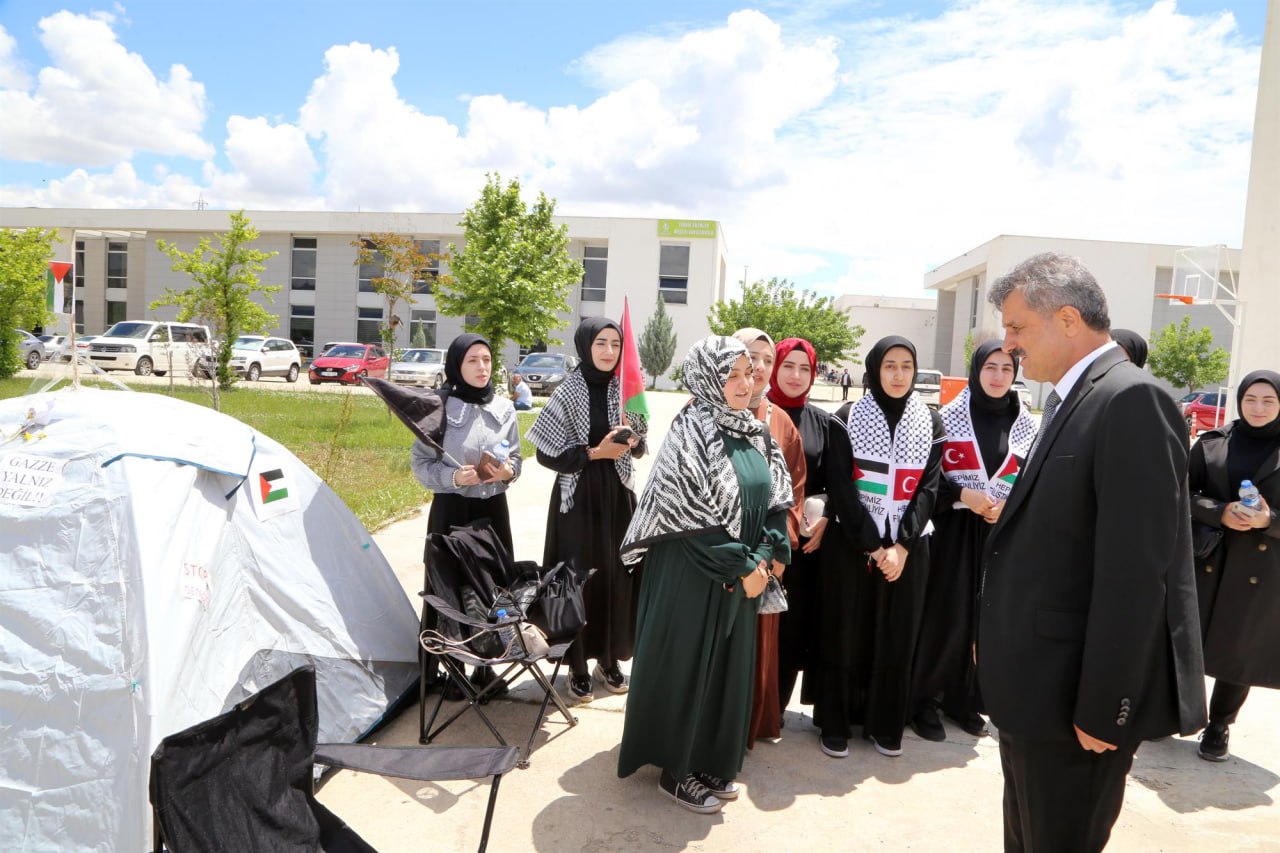 Siirt Üniversitesinde “Gazze’ye Bir Ses, Bir Nefes” Etkinliği Düzenlendi | Siirt Olay Haber