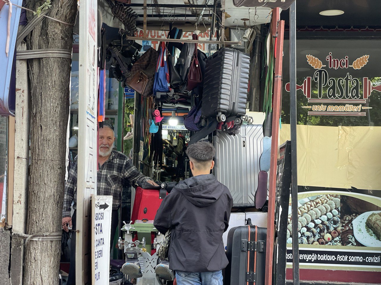 Siirt’te Ayakkabı Boyacıları Zam Yapmıyor