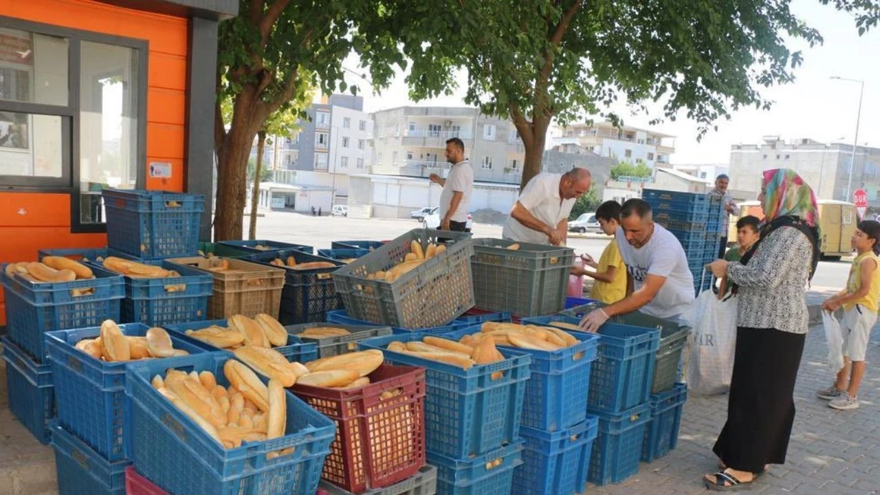 Batman Belediyesinden Ücretsiz Ekmek Hizmeti