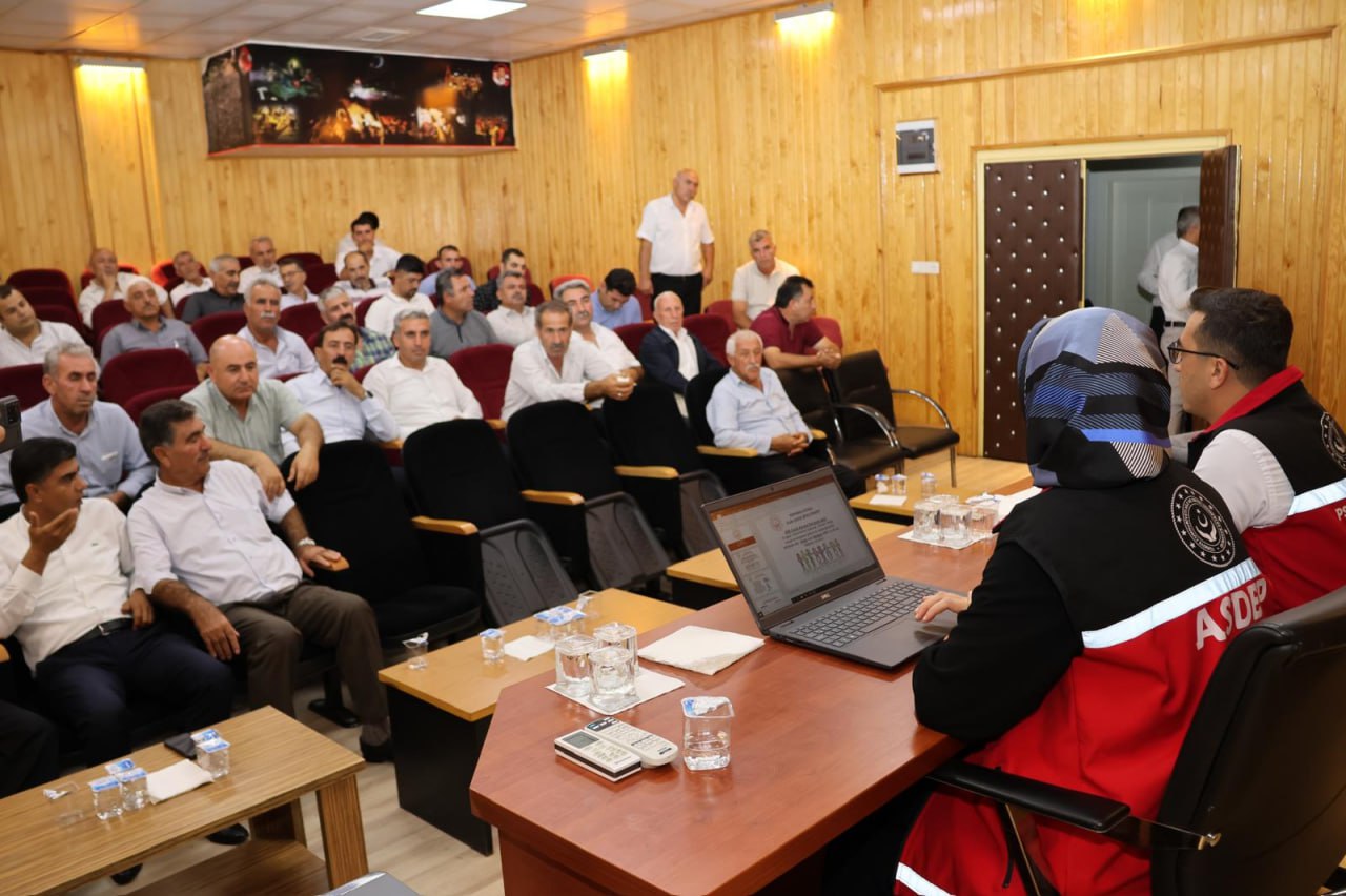 Siirt’te Muhtarlara Koruyucu Aile Tanıtımı