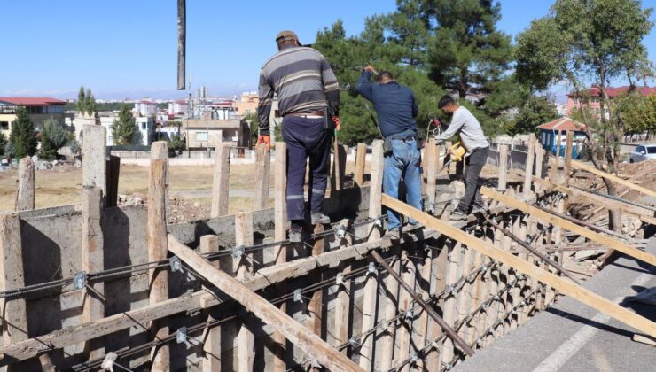 Siirt Belediye Başkanı Kaysi Çalışmaları Yerinde İnceledi