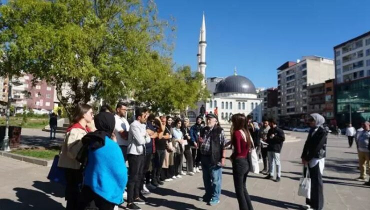 Siirt’Te Sanat Kültürle Buluşturuldu