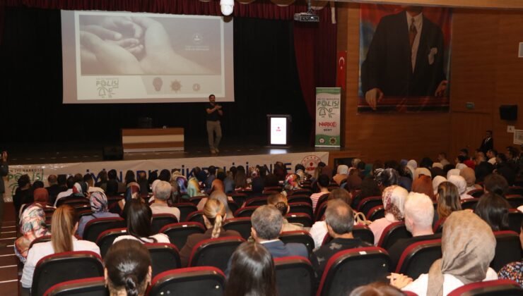 Uyuşturucuyla Mücadelede En Güçlü Polis, Sevgi Dolu Annedir