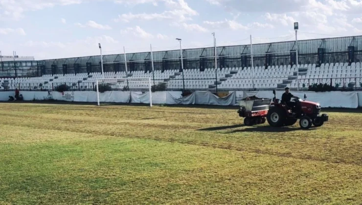 Gençlik Ve Spor Hizmetleri Dairesi Başkanlığı, Şilbe Spor Tesislerinde Bulunan Ve Büyükşehir Belediyesi Kullanımında Olan Ancak Uzun Süre Atıl Durumda Bırakılan 2 Nolu Çim Sahada Bakım Onarım Çalışması Başlattı.