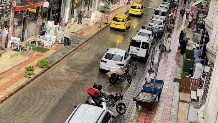 Siirt’te Yağmurlu Havalarda Motor Kullananlar Aman Dikkat!