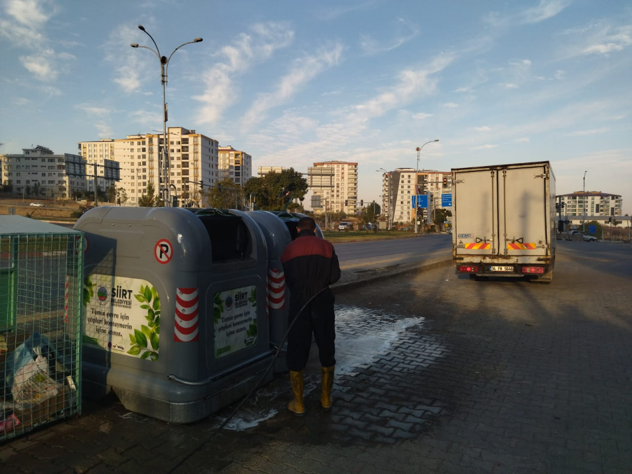 Siirt Belediyesinden İlaçlama Çalışması