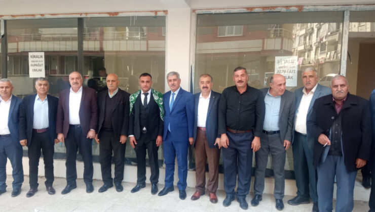 Siirt Ak Parti’den Düğüne Ziyaret