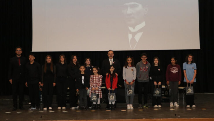 Siirt’te Atatürk’Ün Ebediyete İrtihalinin 86.Yıl Dönümünde Programı Düzenlendi