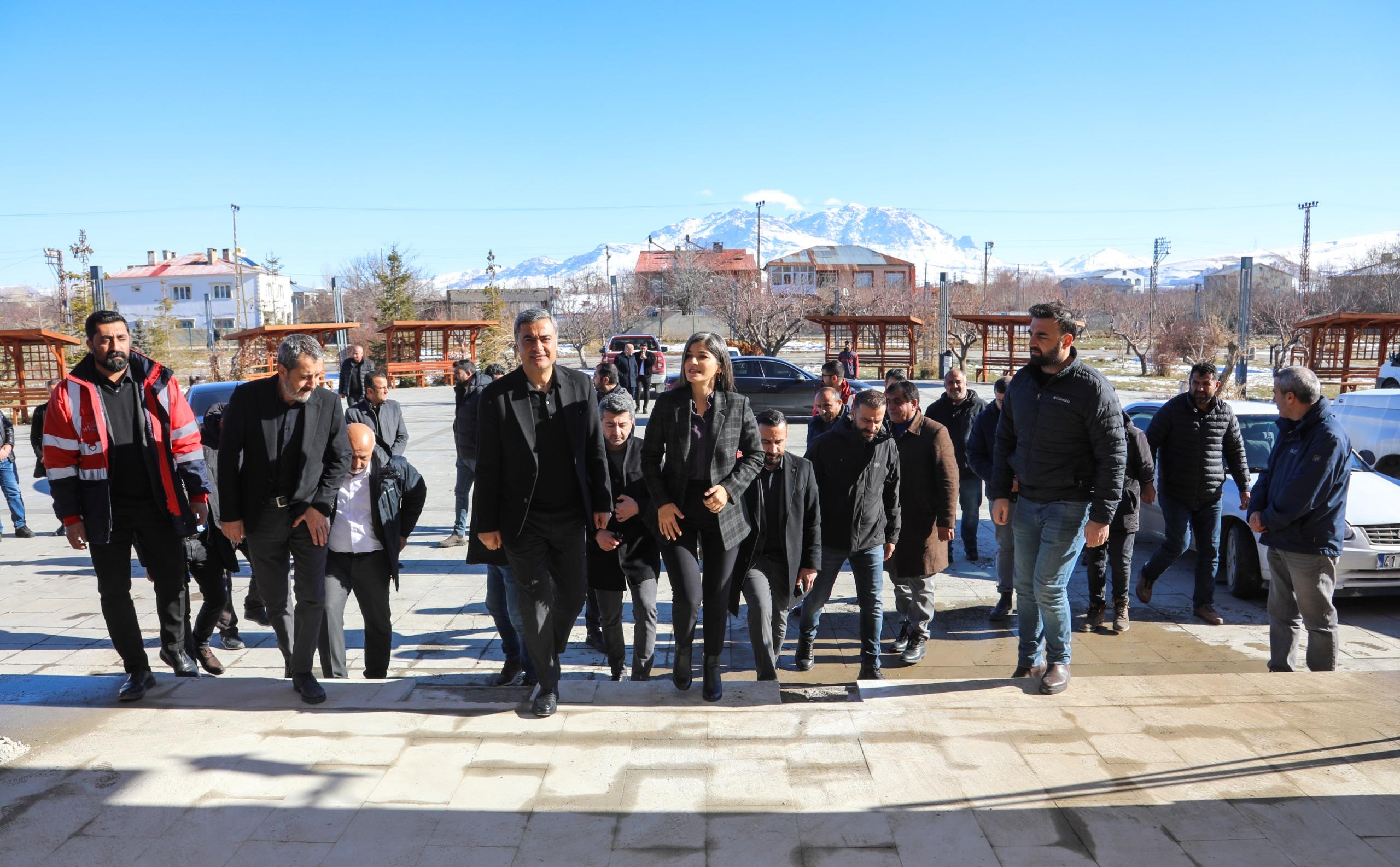 Dr. Miyazaki Afet Koordinasyon Merkezi açılış için gün sayıyor