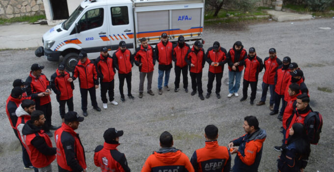 Umut Kervanı Vakfı Siirt’te Arama Kurtarma Ekibi Kurdu