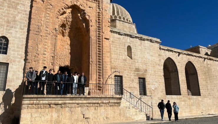 Siirt Çocuk Evleri Sitesi Mardin Gezisi ile Tatillerini Verimli Geçiriyor