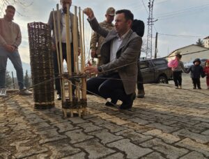 Siirt – Pervari Kaymakamı Gülderen’den Karakovan Sepet Yapımına Destek