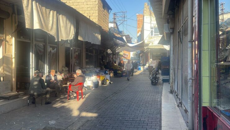 Siirt’e Gelen Turistler, Helvacılar Çarşısı’na İlgi Gösteriyor