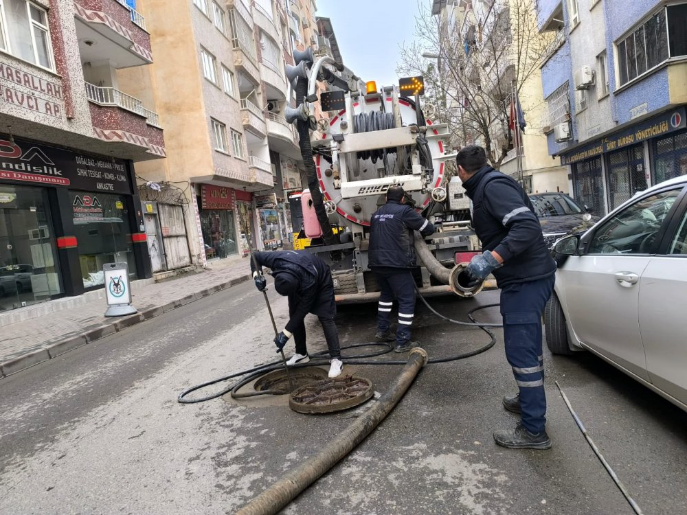 Siirt Belediyesi Altyapı Çalışmalarını Sürdürüyor