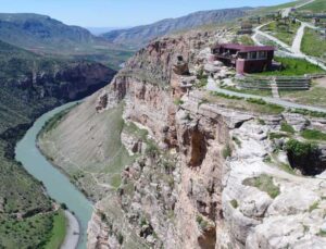 Siirt’te İntihara Kalkışan Genci Son Anda İkna Ettiler