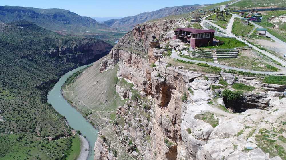 Siirt’te İntihara Kalkışan Genci Son Anda İkna Ettiler