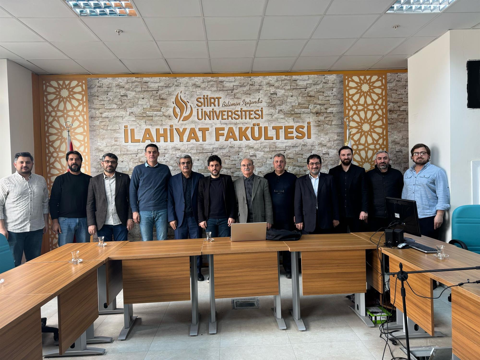 Siirt İlahiyat Fakültesinde Seminerler Devam Ediyor