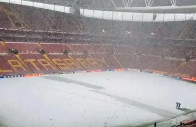 Herkes bunu konuşuyordu: Galatasaray’ın RAMS Park’ın zeminini neden örtmediği ortaya çıktı