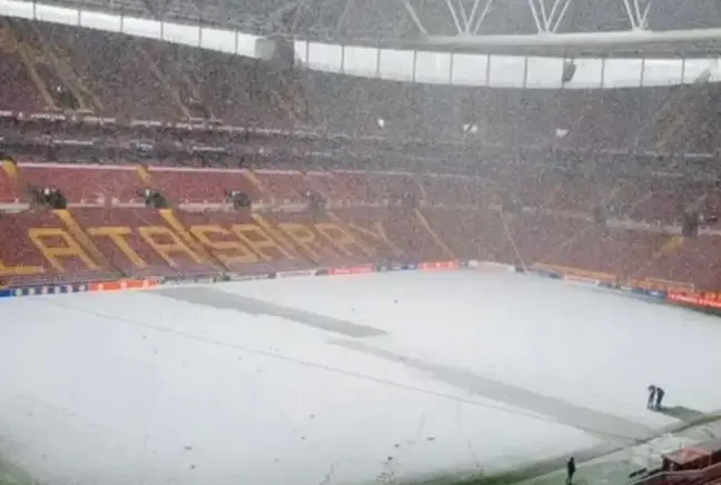 Herkes bunu konuşuyordu: Galatasaray’ın RAMS Park’ın zeminini neden örtmediği ortaya çıktı