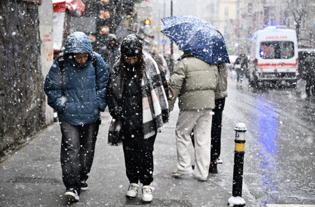 Meteoroloji’den İstanbul için kritik uyarı: Okullar yarın da kapalı olmalı