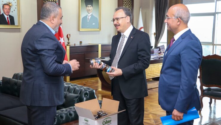 Siirt Cahter Balı’na Paris’ten Altın Kalite Ödülü Geldi | Siirt Olay Haber